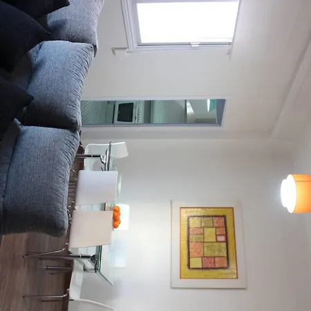 Bright In 80 Sqm With Air Conditioning Valência