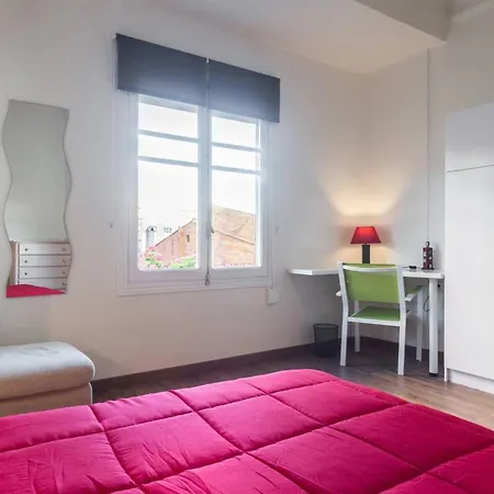 Bright In 80 Sqm With Air Conditioning Валенсия
